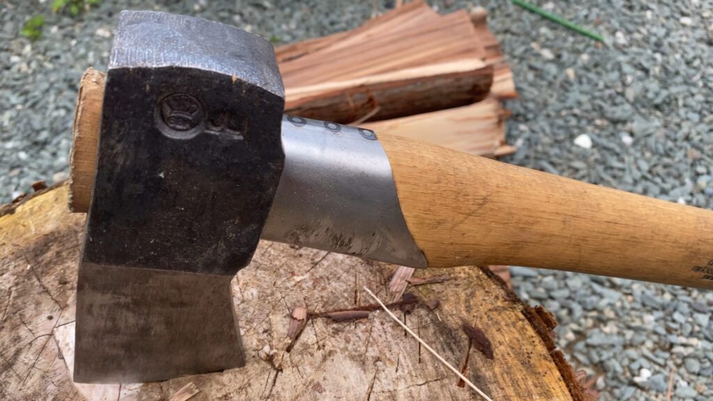 薪割りの斧はグレンスフォシュブルークの大型薪割り斧445しかない理由